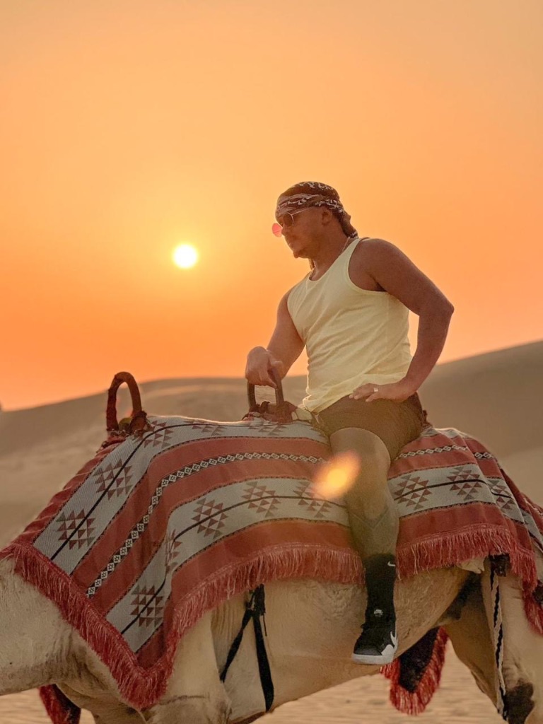 Don Marlus no deserto de Dubai