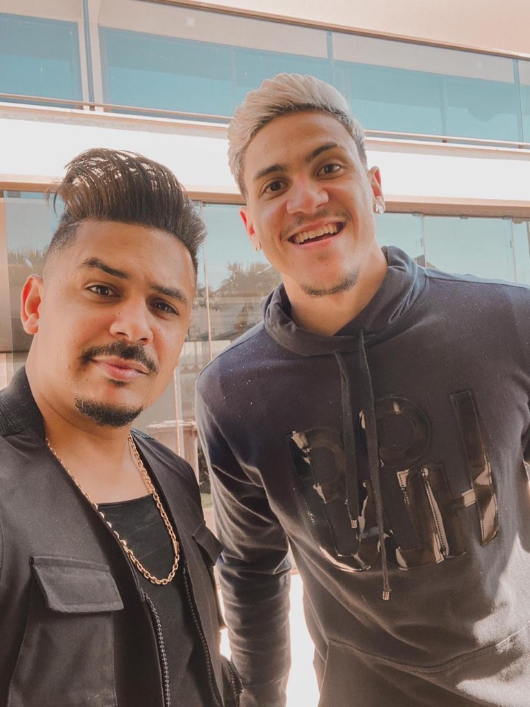 Don Marlus com jogador da Seleção Brasileira