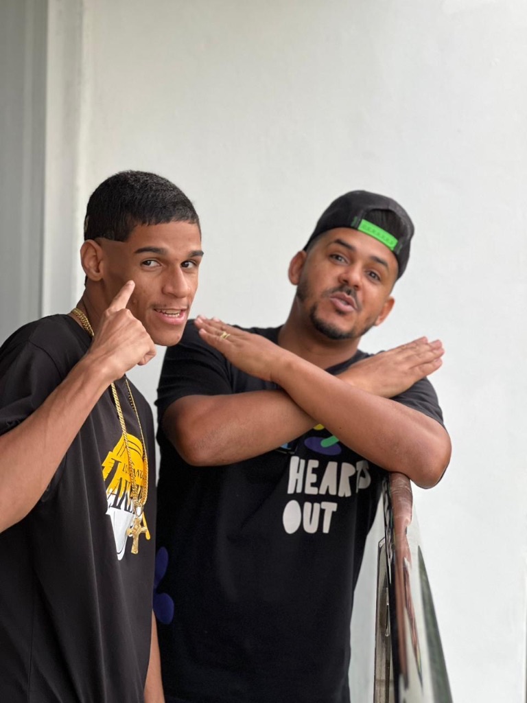 Don Marlus com jogador — Copa América · @donmarlusbarbearia